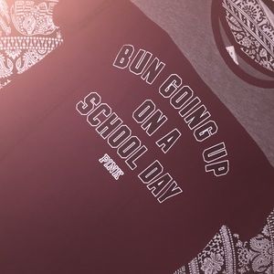 Graphic tee maroon